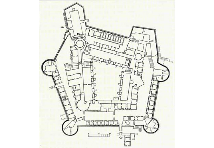pianta e veduta d'insieme del castello di Brindisi.