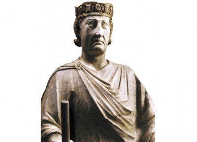 Ritratto di Carlo I d'Angiò, statua in marmo di Arnolfo di Cambio (Roma, Musei Capitolini).