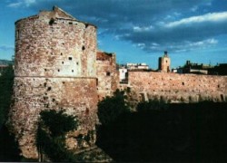  Apricena (Foggia) Torrione o Torre dell'Orologio.