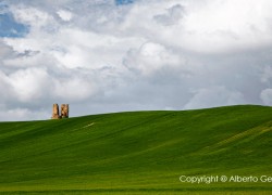 Resti archeologici della torre di Tertiveri. foto di Alberto Gentile